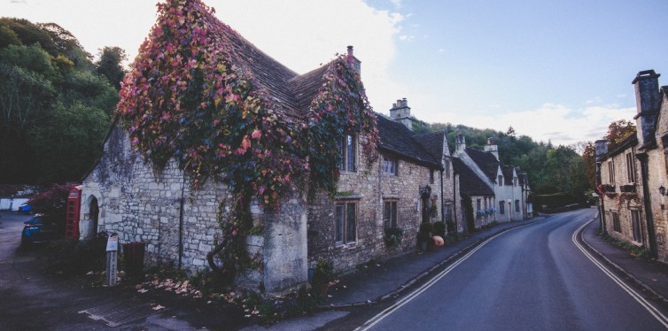 ville de wiltshire en angleterre pour voir des ovni la nuit